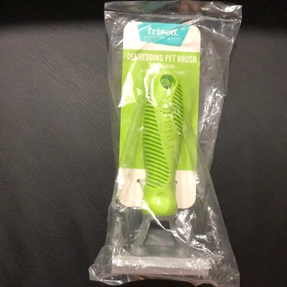 Frisco Deshedding Dog & Cat Brush